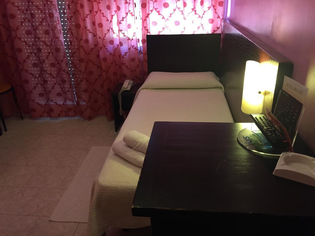 Hotel Okinawa Rimini Cameră foto