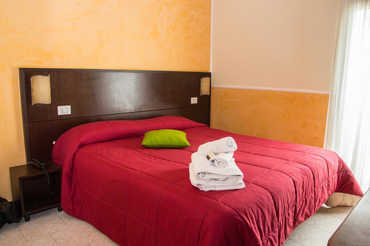 Hotel Okinawa Rimini Exterior foto